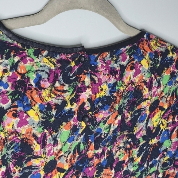 Zara Women Small Short  Hi-Low Sleeve Shirt with Bright Pattern & Button Up Back - Picture 8 of 13